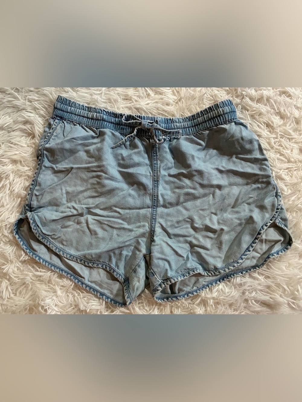 Vintage Juicy Couture Y2K 2000s Preppy Light Wash Denim Paperbag Shorts Blue XS